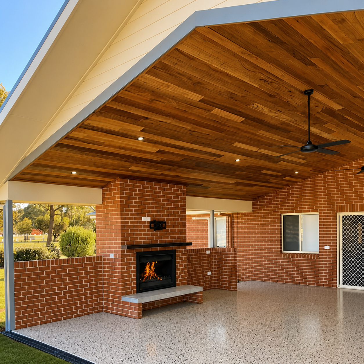 Custom alfresco outdoor kitchen and entertaining area renovation